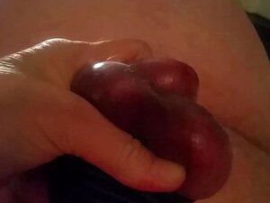 Aperte as bolas inúteis dele!