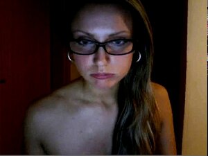 ¡Esta loca chica de webcam tiene un dildo