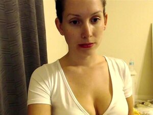 Mira cómo Lelu Love usa sus labios en esta