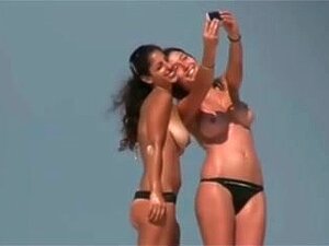 Topless babes - voyeur video