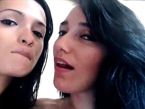 Dos chicas guapas en Webcam