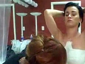 Video de tetas de Katy Perry: Besé a una chica