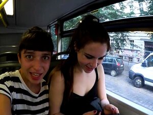 ¿Listo para ver a una prometedor y sexy pareja