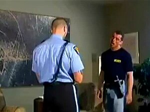 Policia Follando Preso Gay Carcel - Porno @ TeatroPorno.com