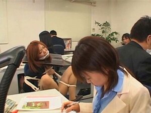 Japonesa Follada En El Trabajo - Porno @ TeatroPorno.com
