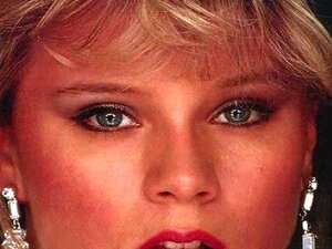Samantha Fox 70 - Porno @ TeatroPorno.com