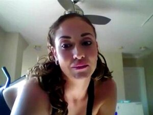 Bebé tetona y con gran culo en webcam