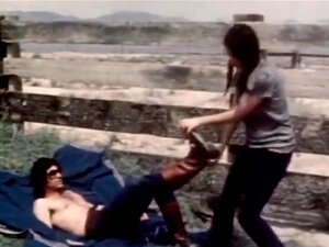 Sexo al aire libre con un espectador en vivo