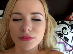 Amador punheta e Footjob vídeo com Charlyse Bella
