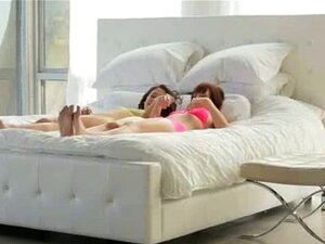 Best Krissmoon sex videos and porn movies - Lesbianstate.com