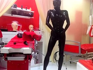 Experimenta el placer supremo con Kylie y Marilyn