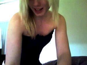 Rubia desnuda follando