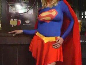 Supergirl Xxx - Porno @ TeatroPorno.com