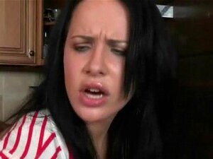 Hijo Obliga A Su Madre En La Cocina - Porno @ TeatroPorno.com
