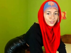 Experimenta la sensualidad de una chica musulmana
